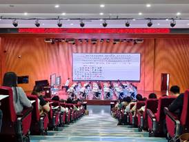 说明: 会议室里的人们

AI 生成的内容可能不正确。